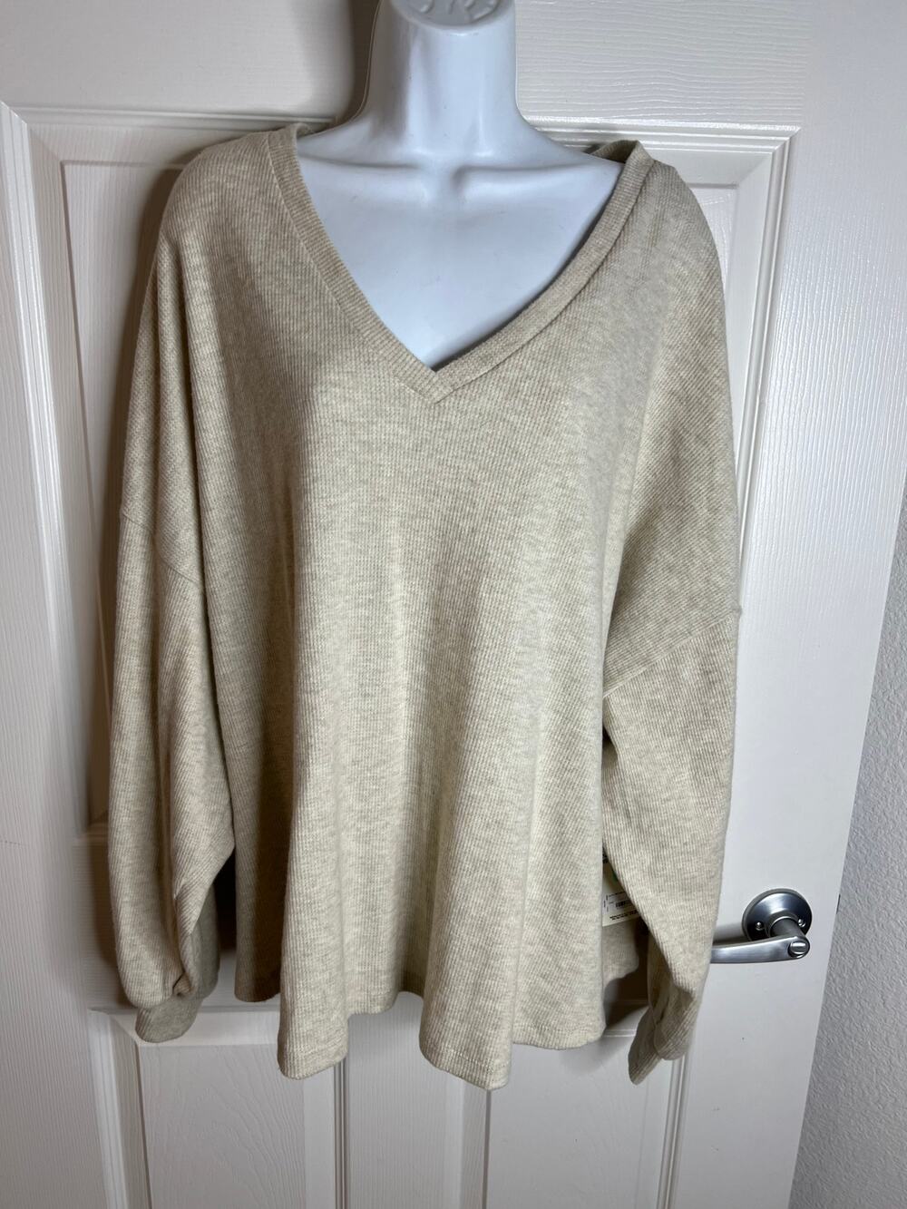 A.N.A. A New Approach Women's Long Sleeve V-Neck Ribbed Top Beige NEW ~ Size 3X